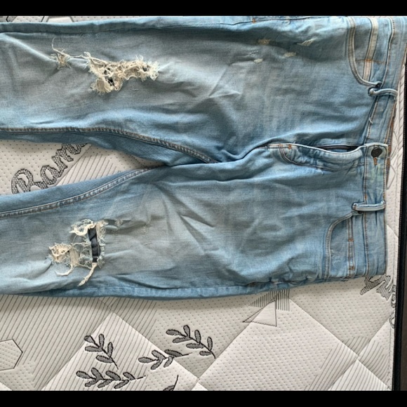 Pull&Bear Ripped Jeans - Picture 2 of 3